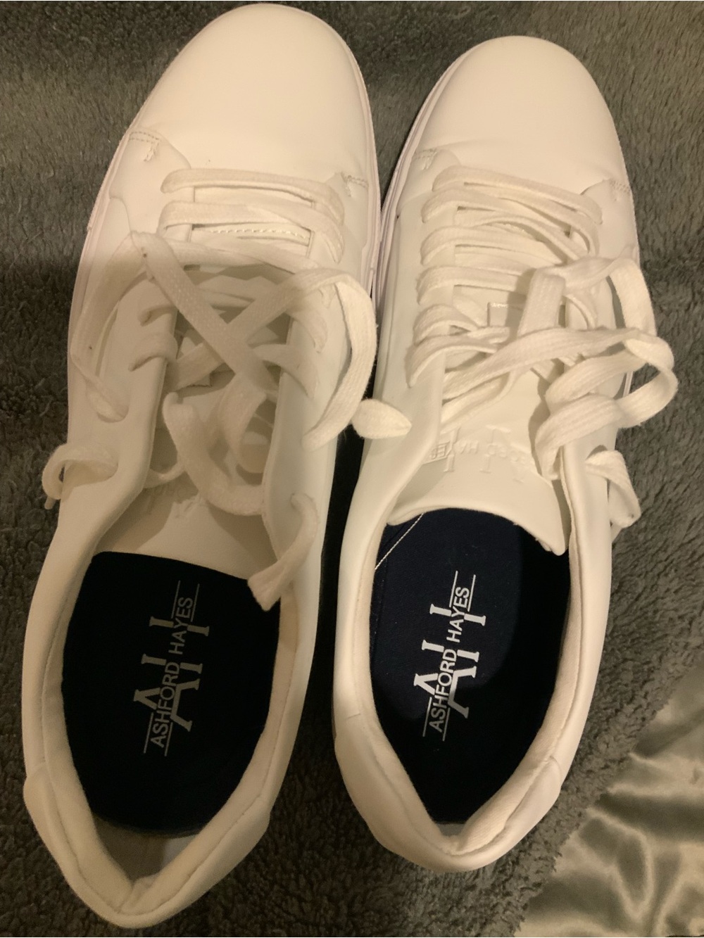 Ashford Hayes Stake Men’s Minimalist Low-Top White Sneakers Lace Up -Super cool!